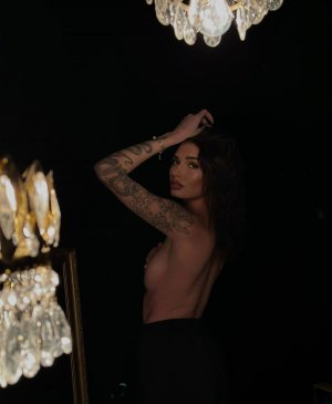 Сабрина, 25